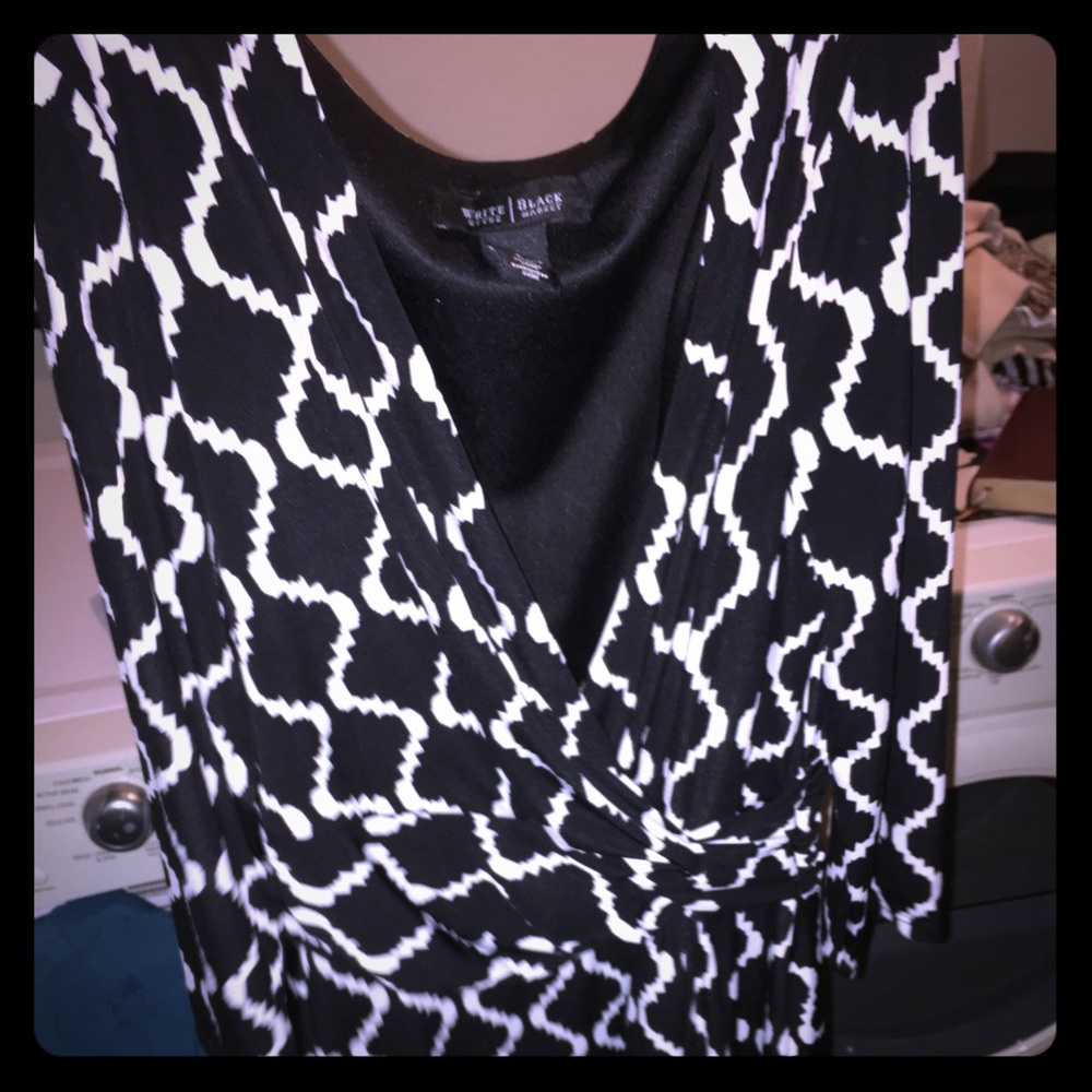 White House black market size 4 dress